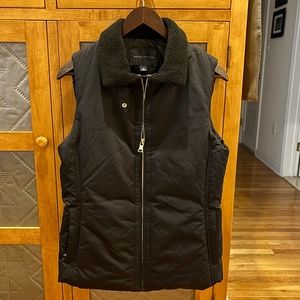 NWOT Black Full Zip Sleeveless Vest Jacket